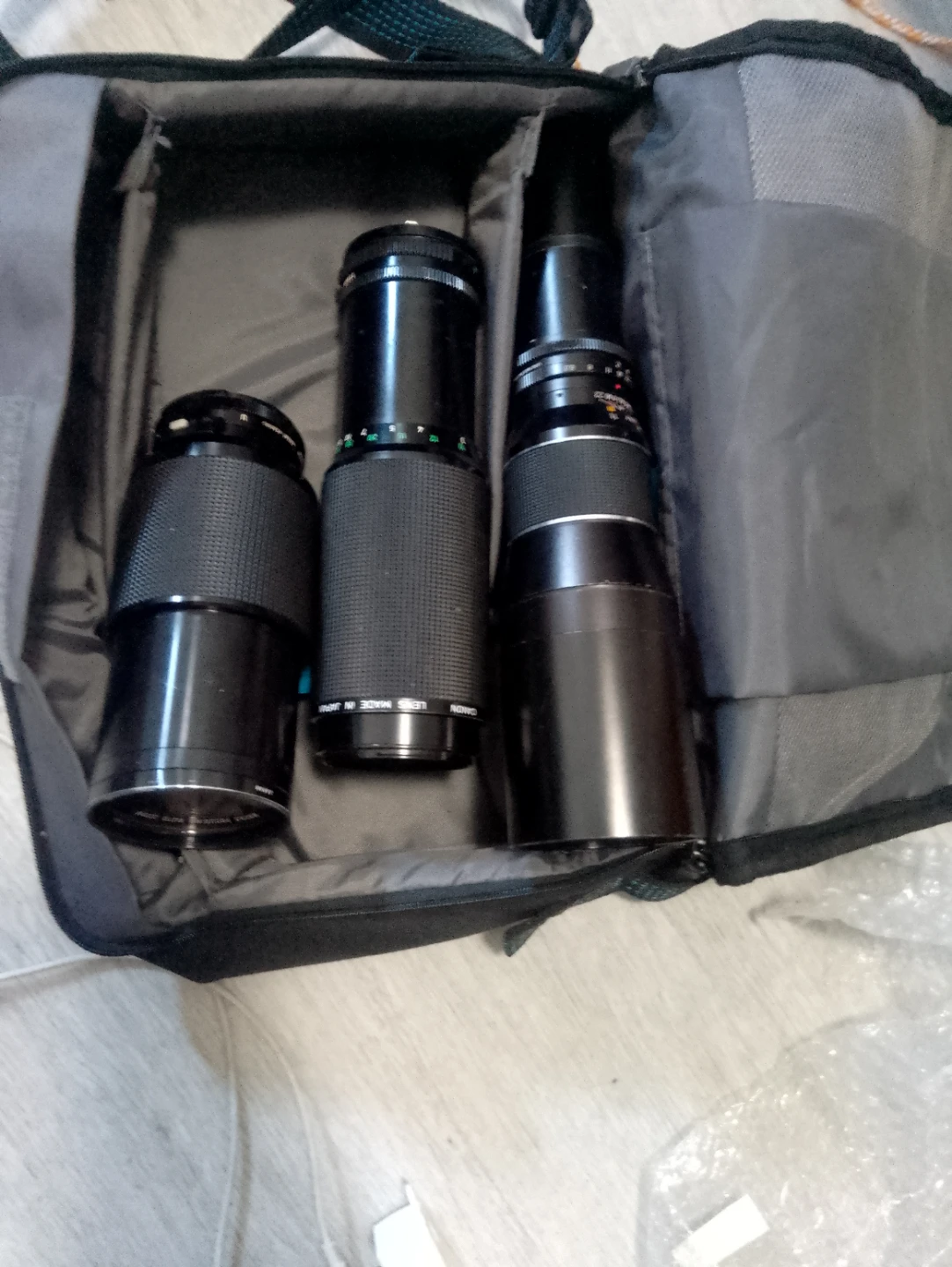 Vivitar Series 1 70-210mm f/3.5 Macro Auto Zoom Lens - photo 3