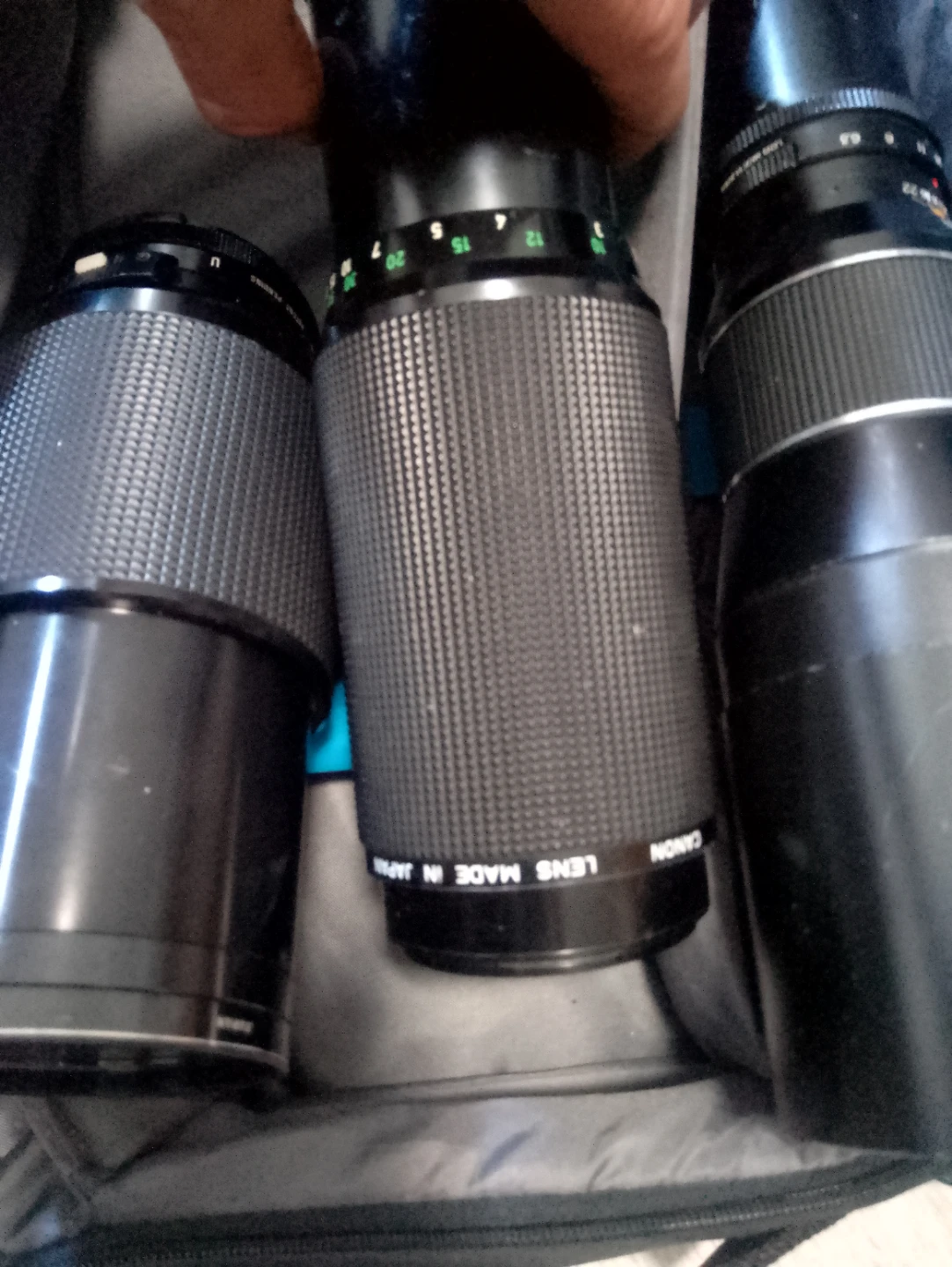 Vivitar Series 1 70-210mm f/3.5 Macro Auto Zoom Lens - photo 4