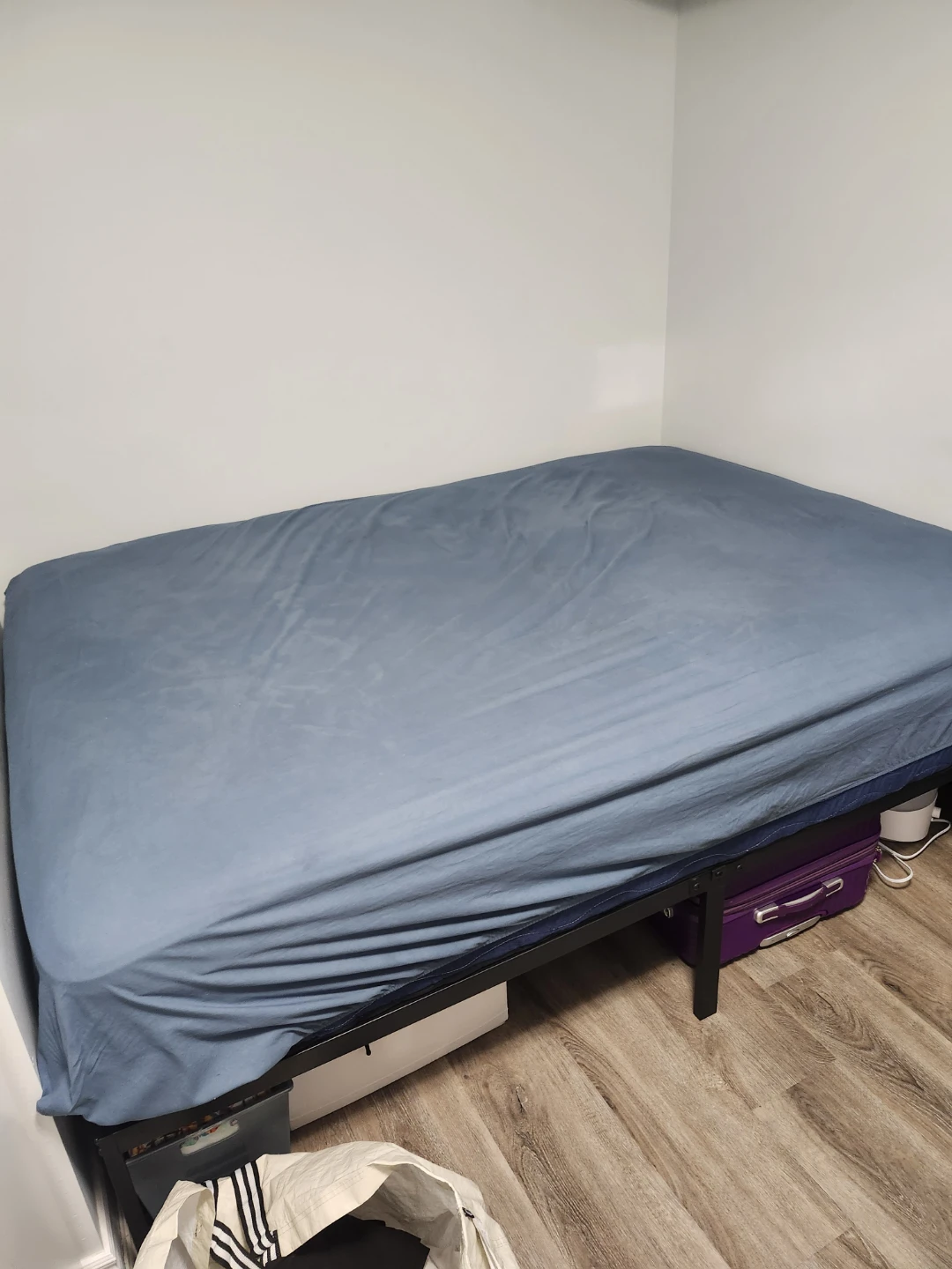Queen Size Hybrid Medium Cooling Gel Memory Foam Mattress