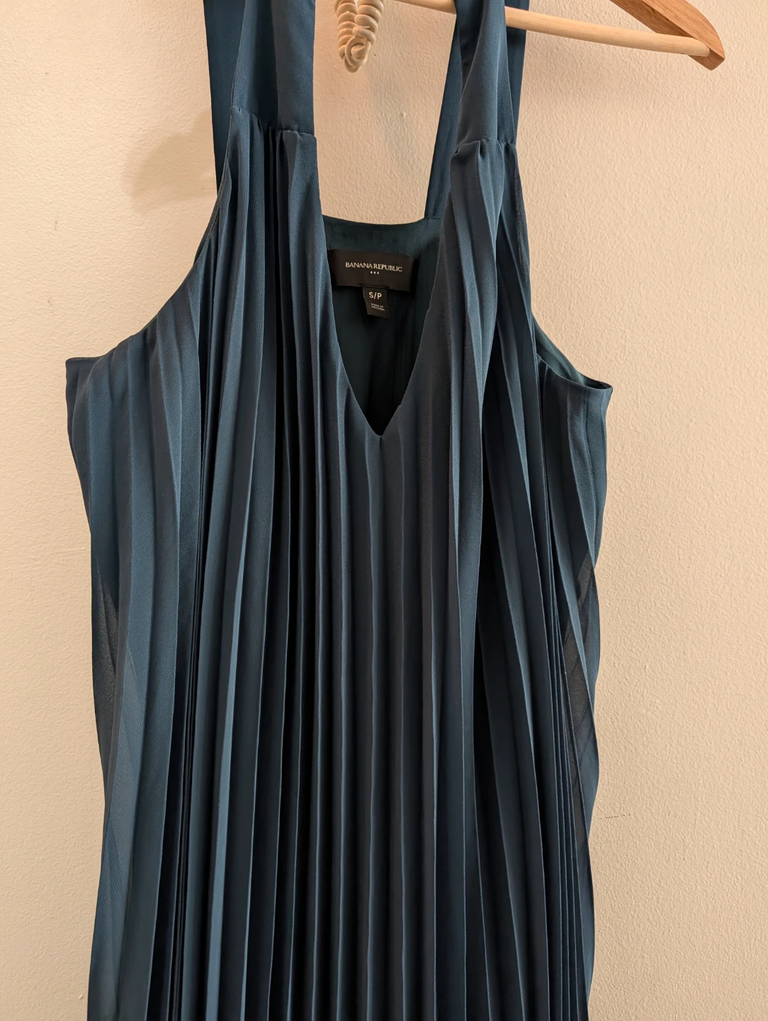 Banana Republic Pleated Midi Dress