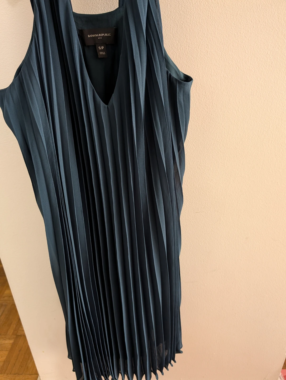 Banana Republic Pleated Midi Dress - photo 4