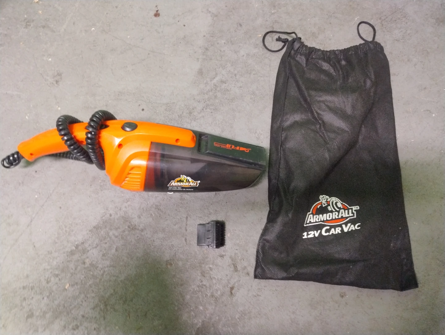 Armor All 12V Car Vac Handheld Vacuum with Attachments - photo 3