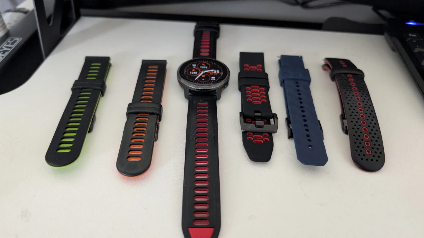 Garmin Venu 2 Smartwatch + 5 Extra Bands – Excellent Condition - photo 2