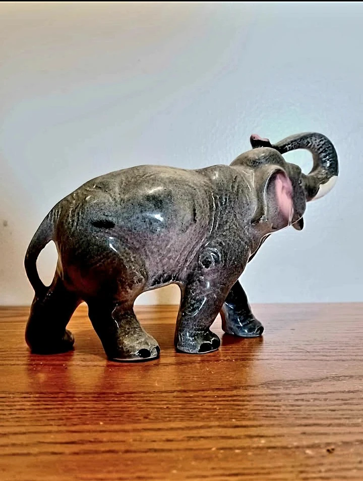 Staffordshire Hand Painted Saluting Elephant Sculpture - photo 3