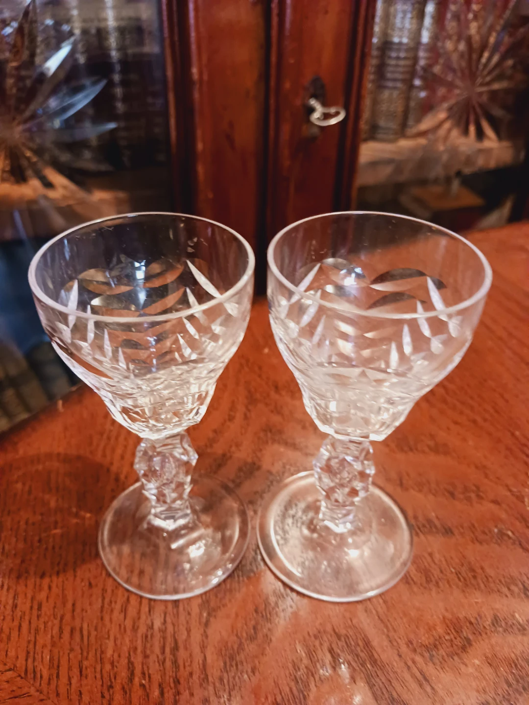 Pair of Crystal Cut Glass Cordial Small  Shot Glasses - photo 3