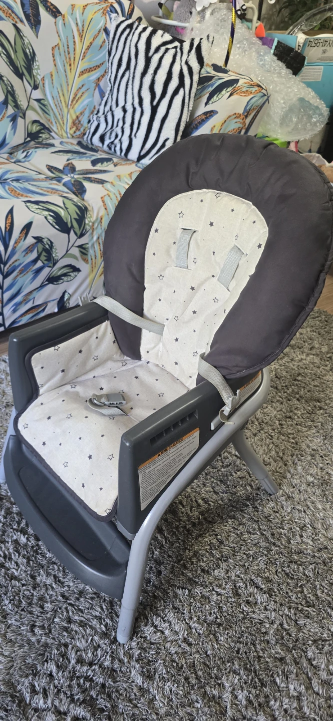 Graco Booster Seat with Tray - photo 5