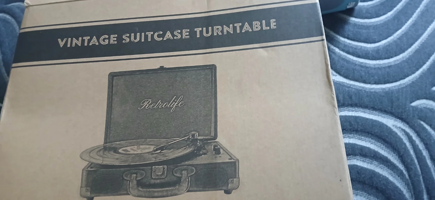 Retrolife Vintage Suitcase Turntable - photo 2