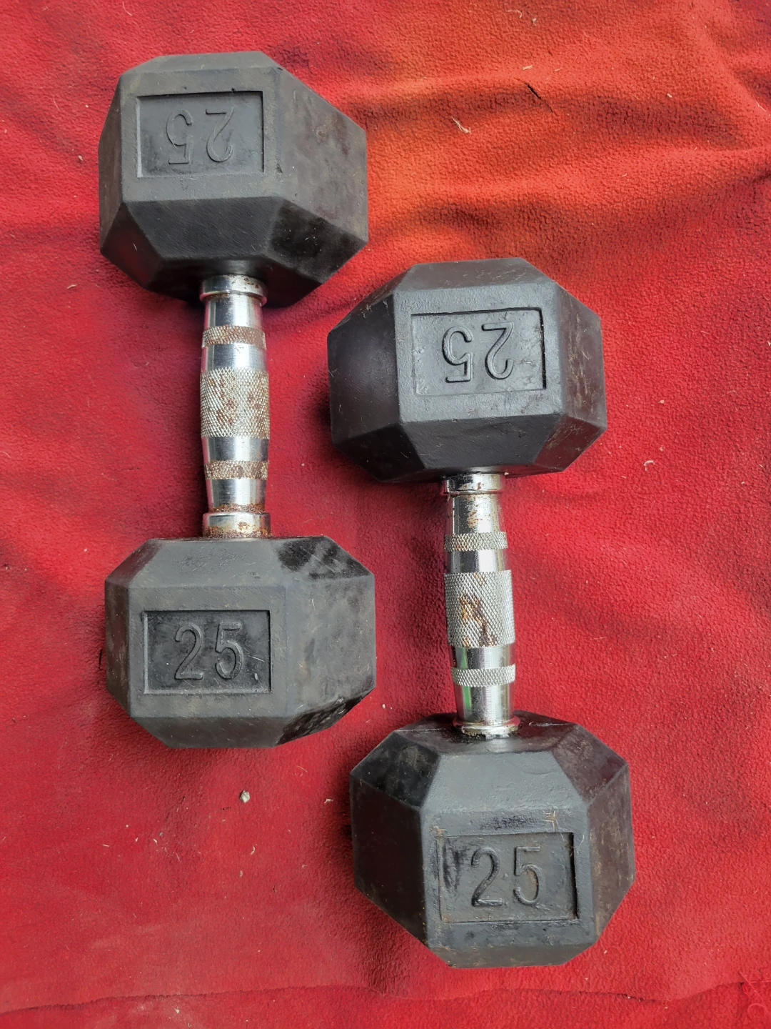 SET OF  25LB RUBBER COATED HEXHEAD DUMBBELLS  TOTAL 50LBs