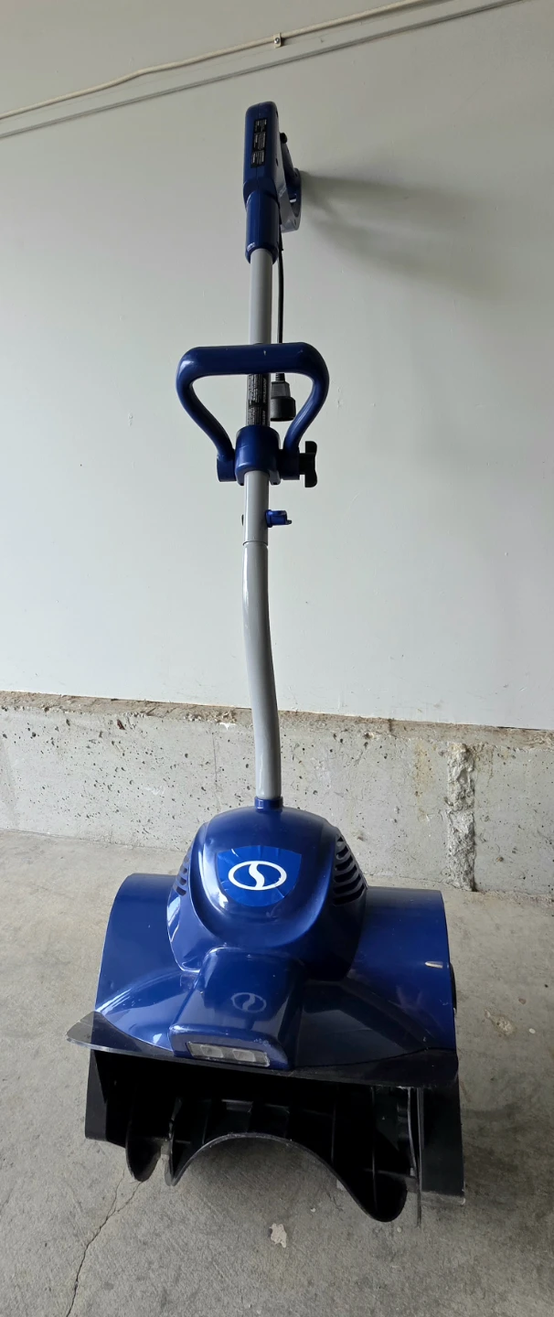 Snow Joe Electric Snow Blower