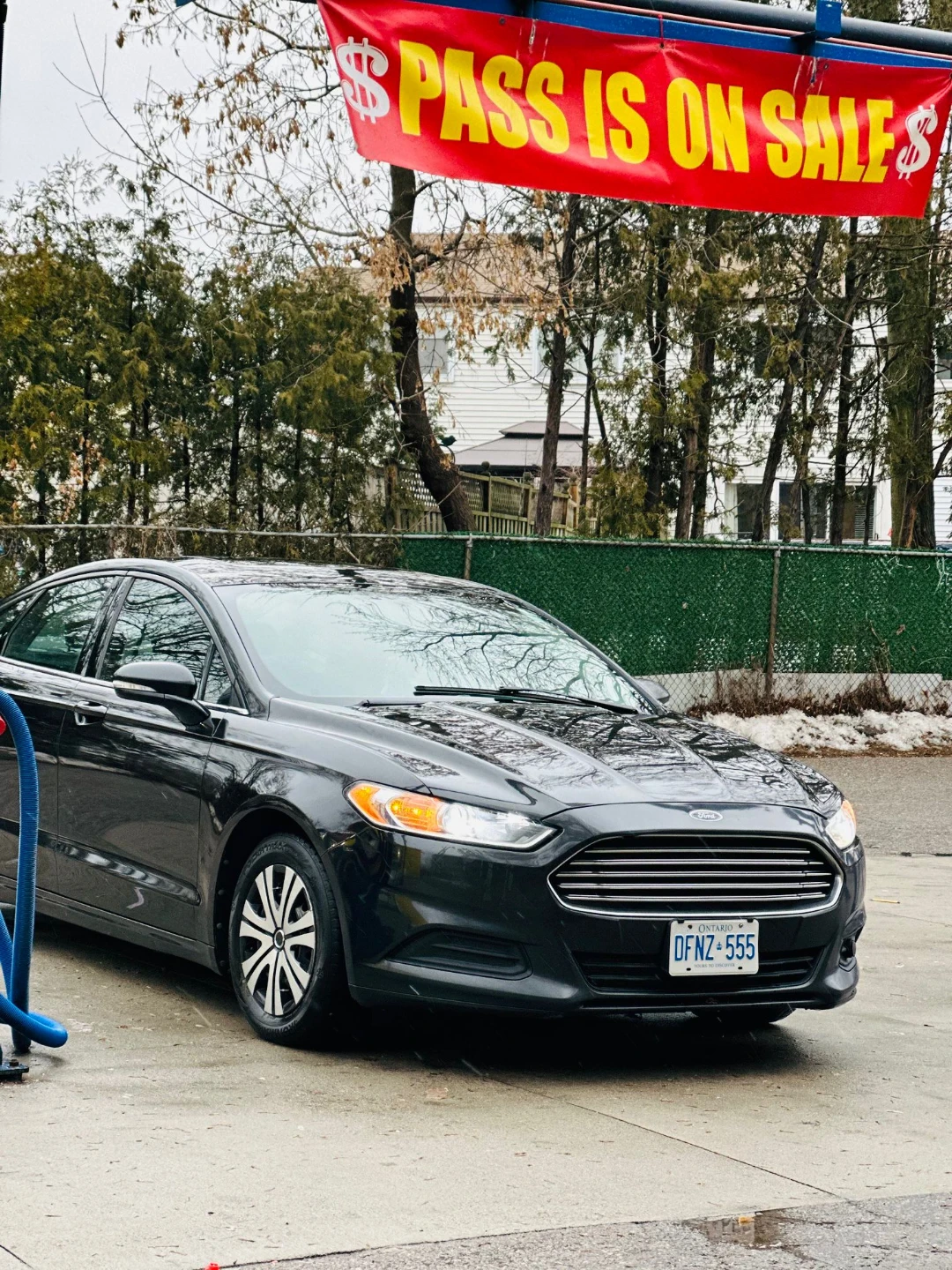 Ford Fusion Sedan - photo 3