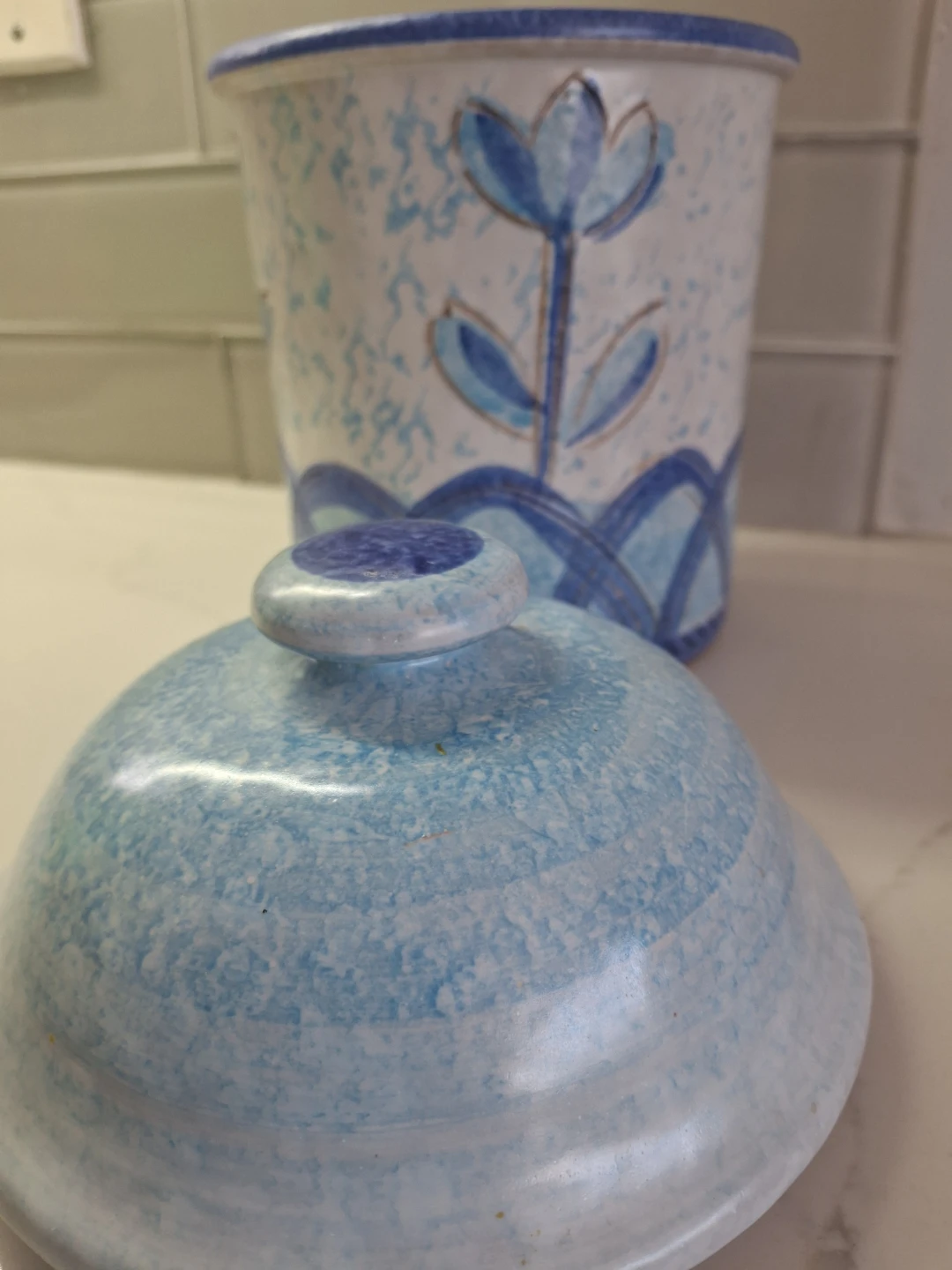 Vintage Seafoam Green Jar Retro Flower Pattern Lidded Pottery - photo 3