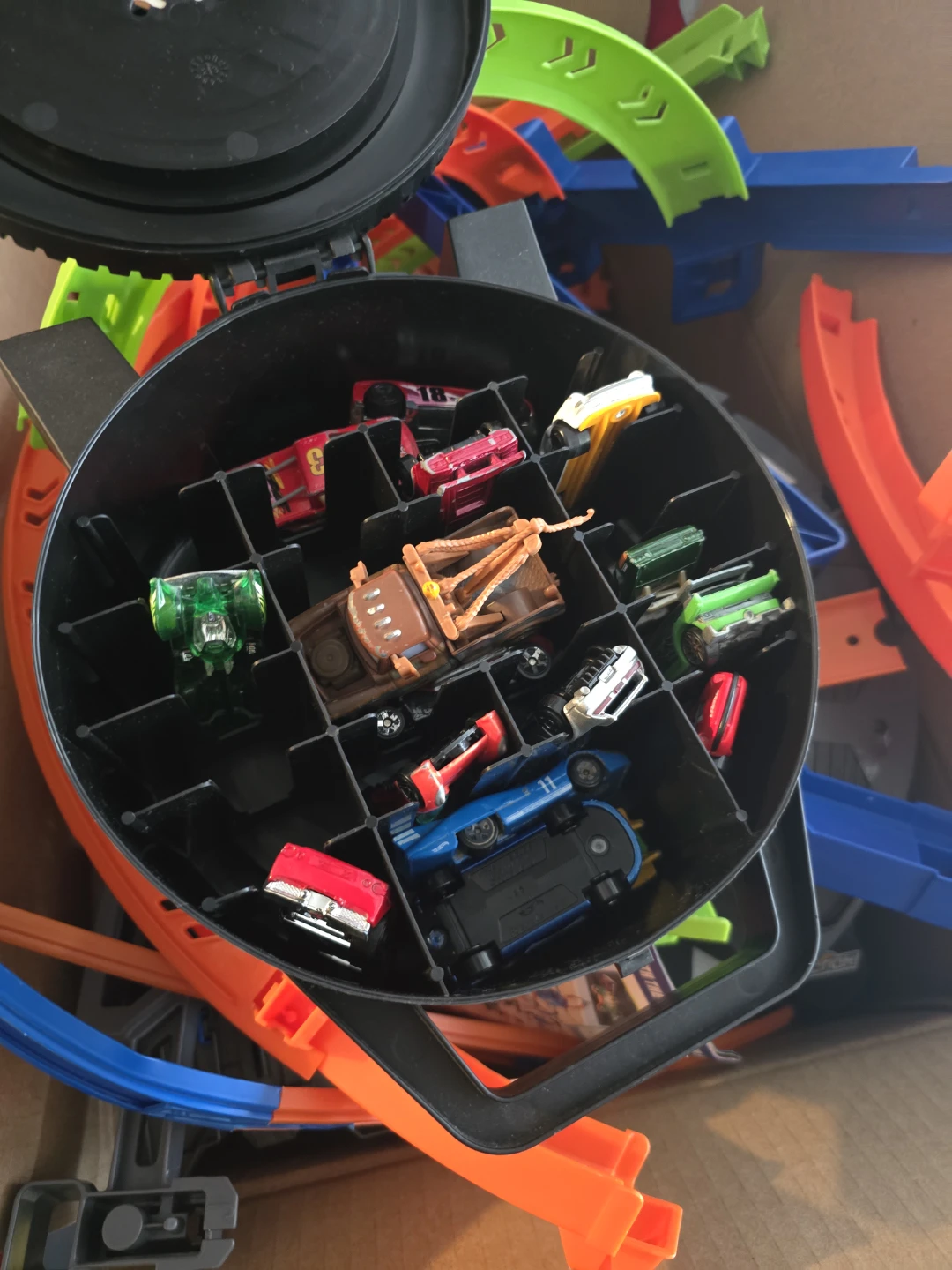 Hot Wheels Track Builder Set with Cars - photo 3