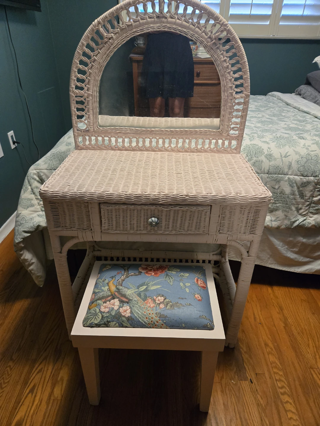Vintage Wicker Vanity Desk with Arched Mirror - photo 2