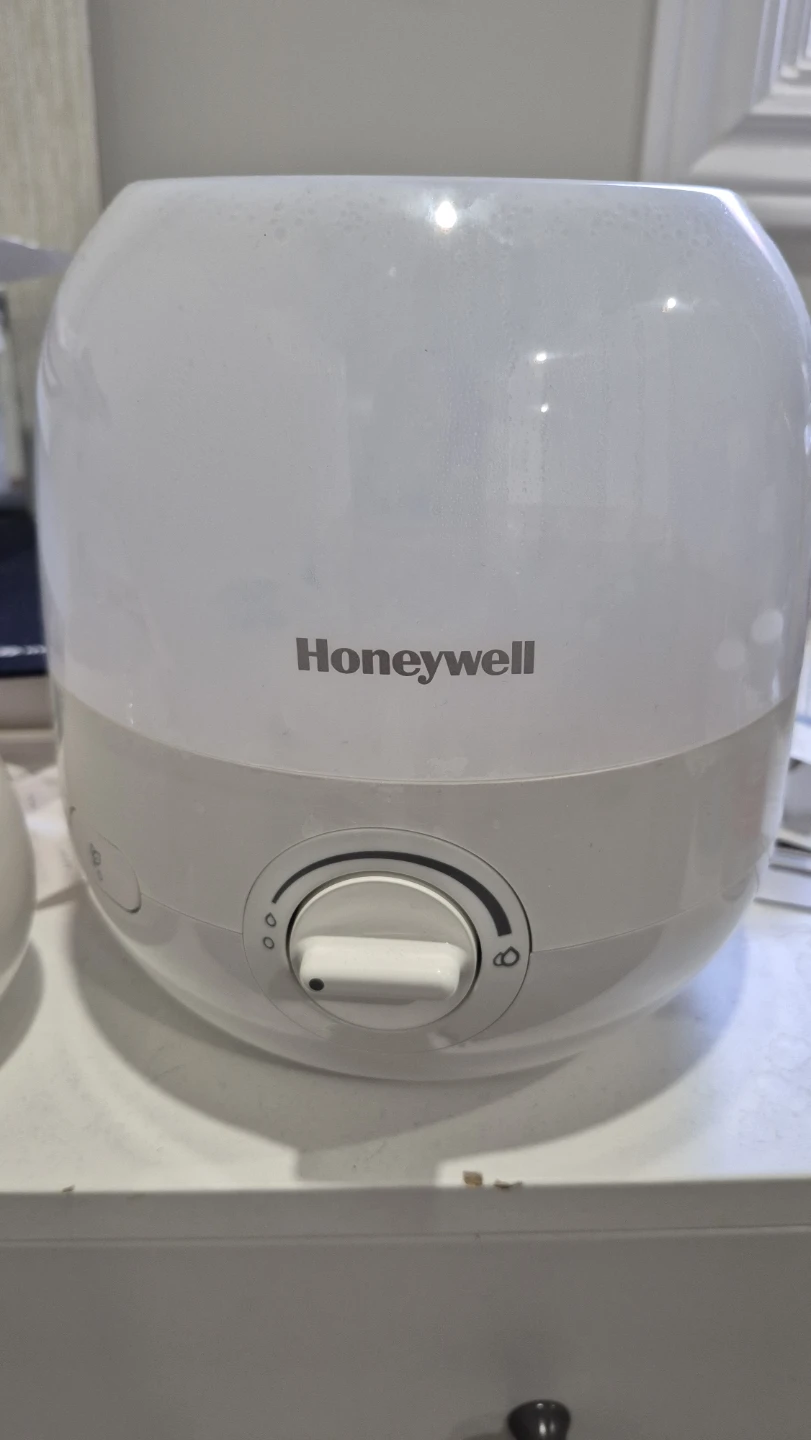 HoneyWell Humidifier Works Well