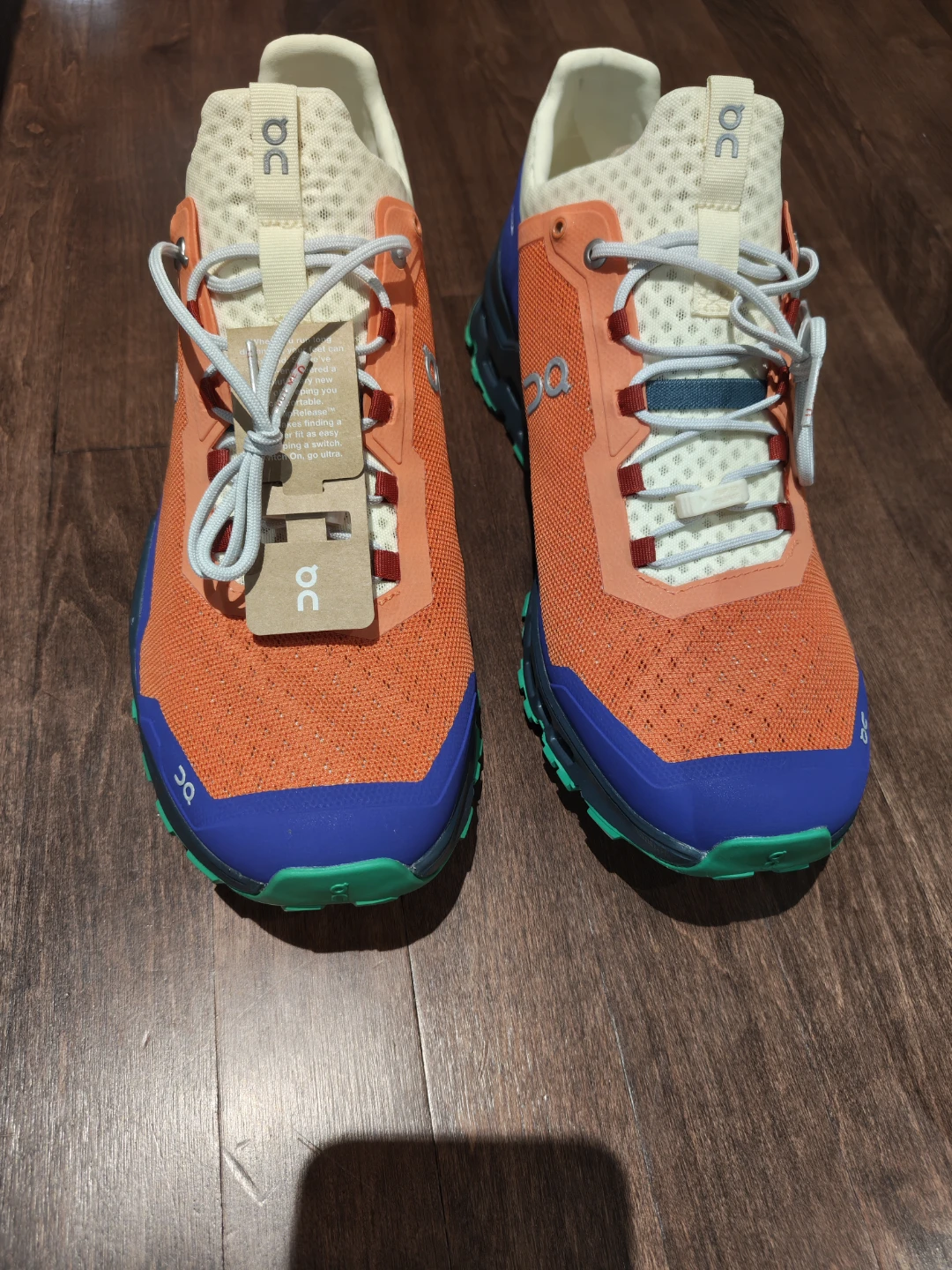 On Running Cloudvista Trail Shoes - Orange/Blue