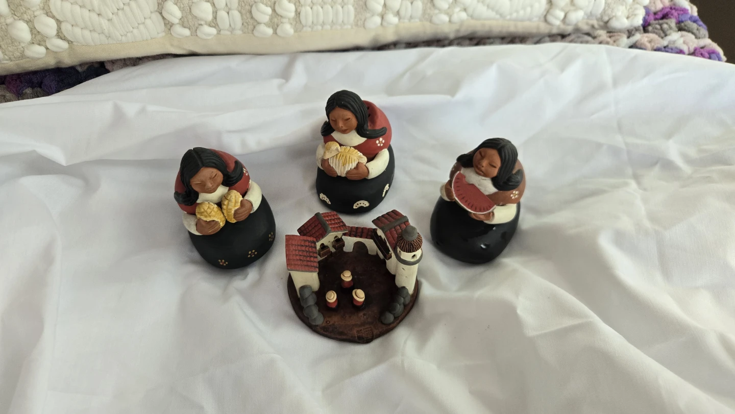 Vintage Peruvian handmade terracotta folk art figures