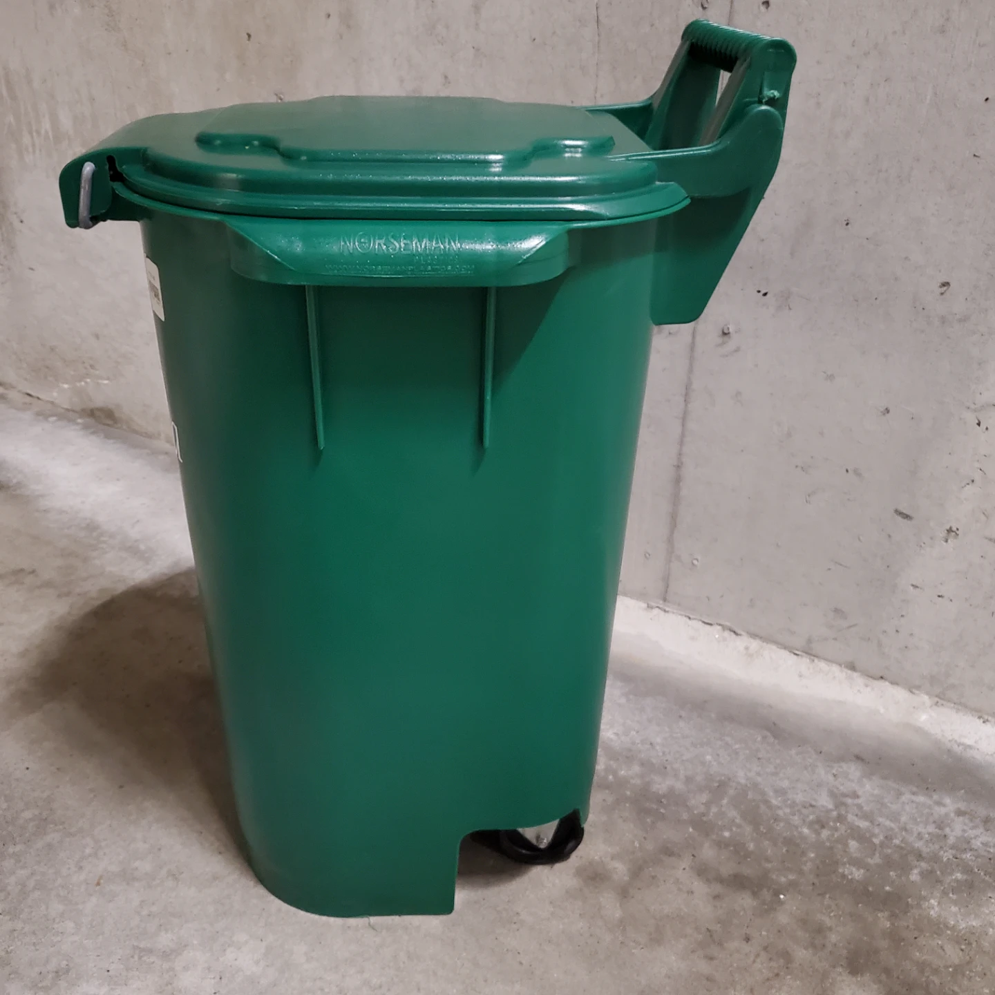 Smaller-size Green Bin on Wheels