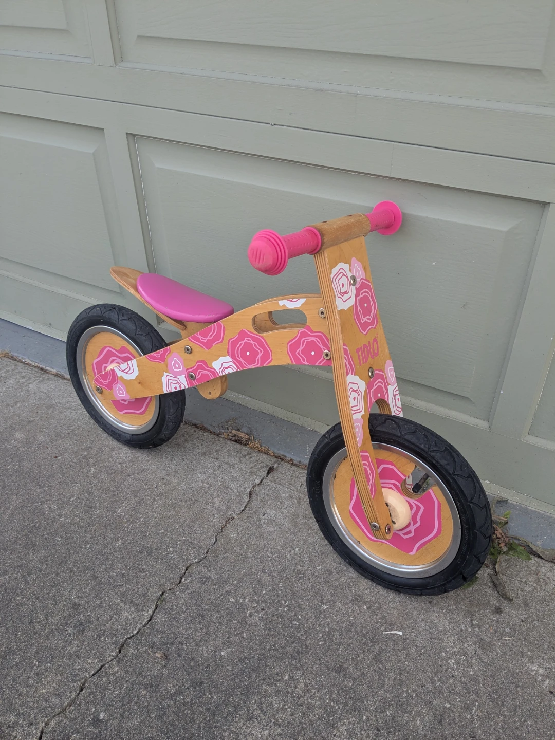 Toddler balance bike