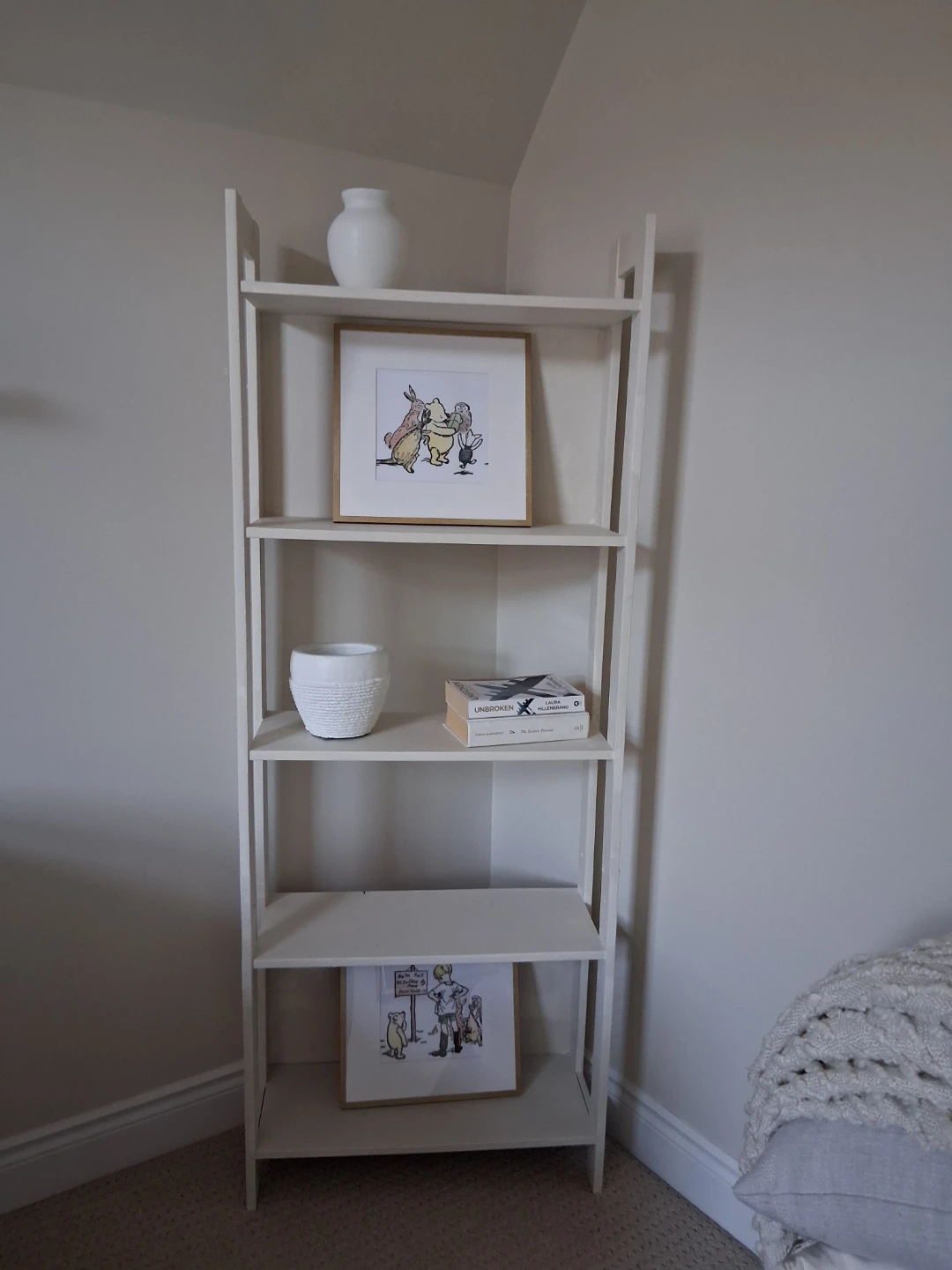 White 5-Shelf Ladder Bookshelf - photo 2