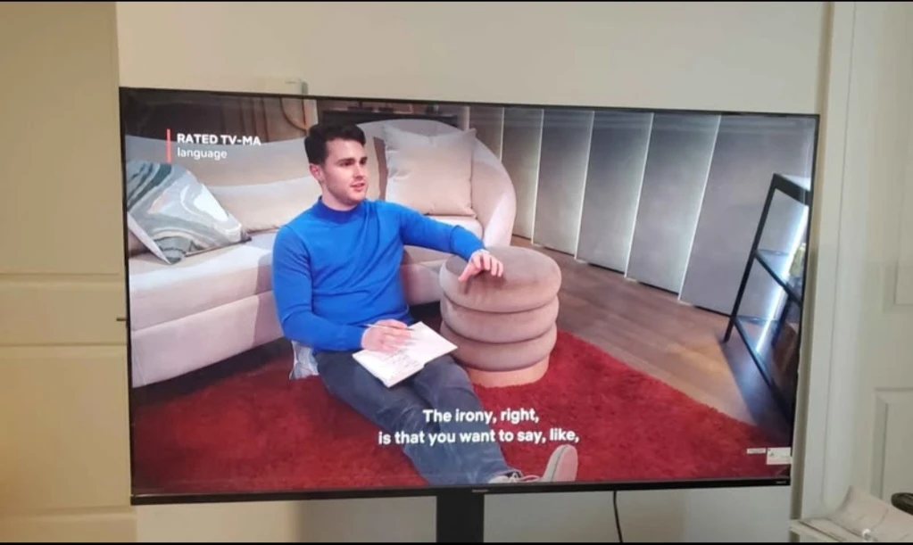 Sharp 58" 4K UHD HDR LED Roku OS Smart TV (4T-C58EL8UR) - 2024 - photo 3