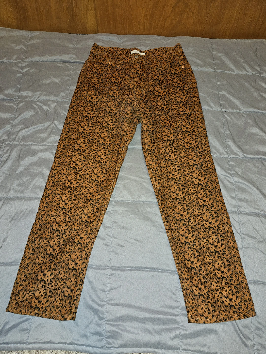 Levi's Wedgie Straight Corduroy Pants Leopard Print Size 29