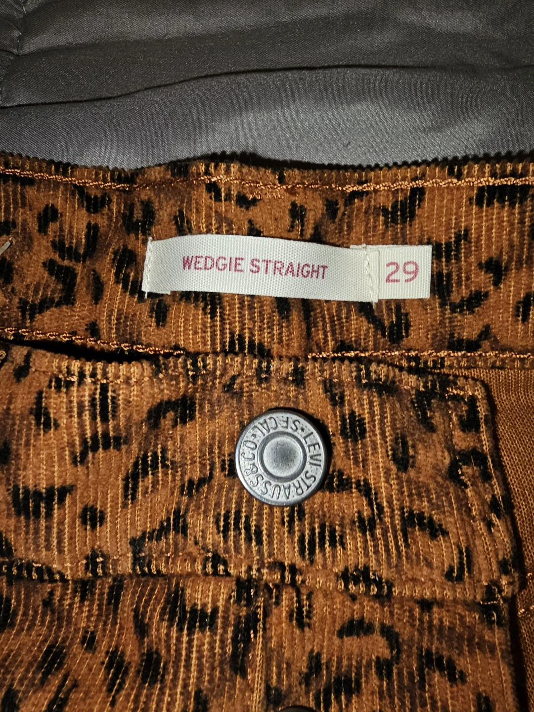 Levi's Wedgie Straight Corduroy Pants Leopard Print Size 29 - photo 5