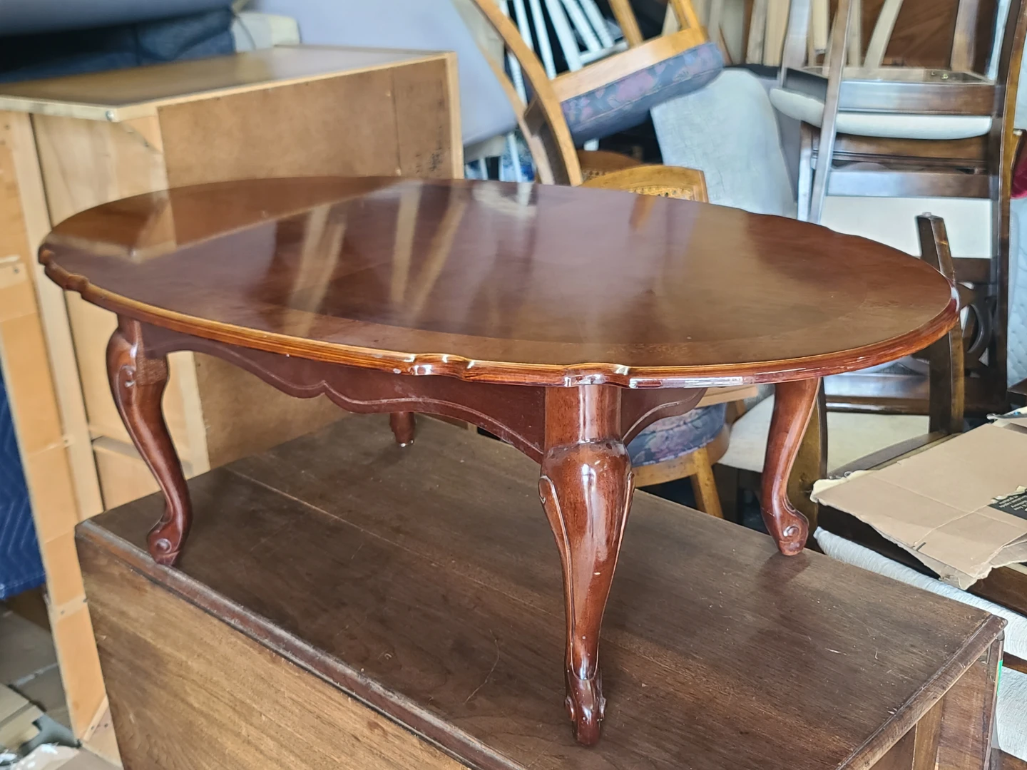 Oval Queen Anne Style Wood Coffee Table