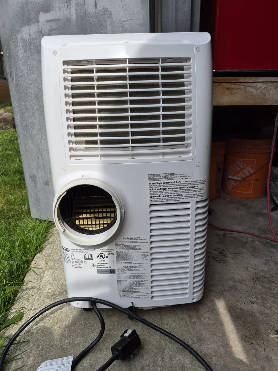DeLonghi Pinguino UV-Carelight Portable Air Conditioner - photo 3