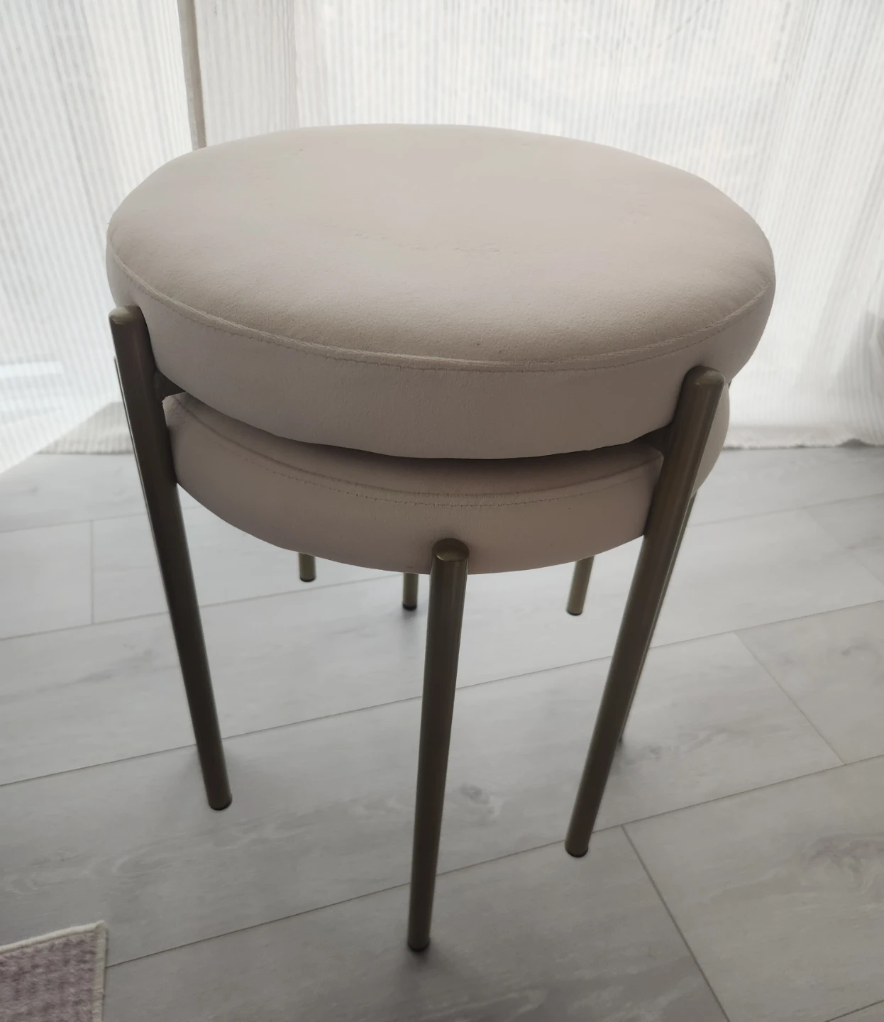 HOMCOM Modern Stacking Stools Set of 2 - photo 2