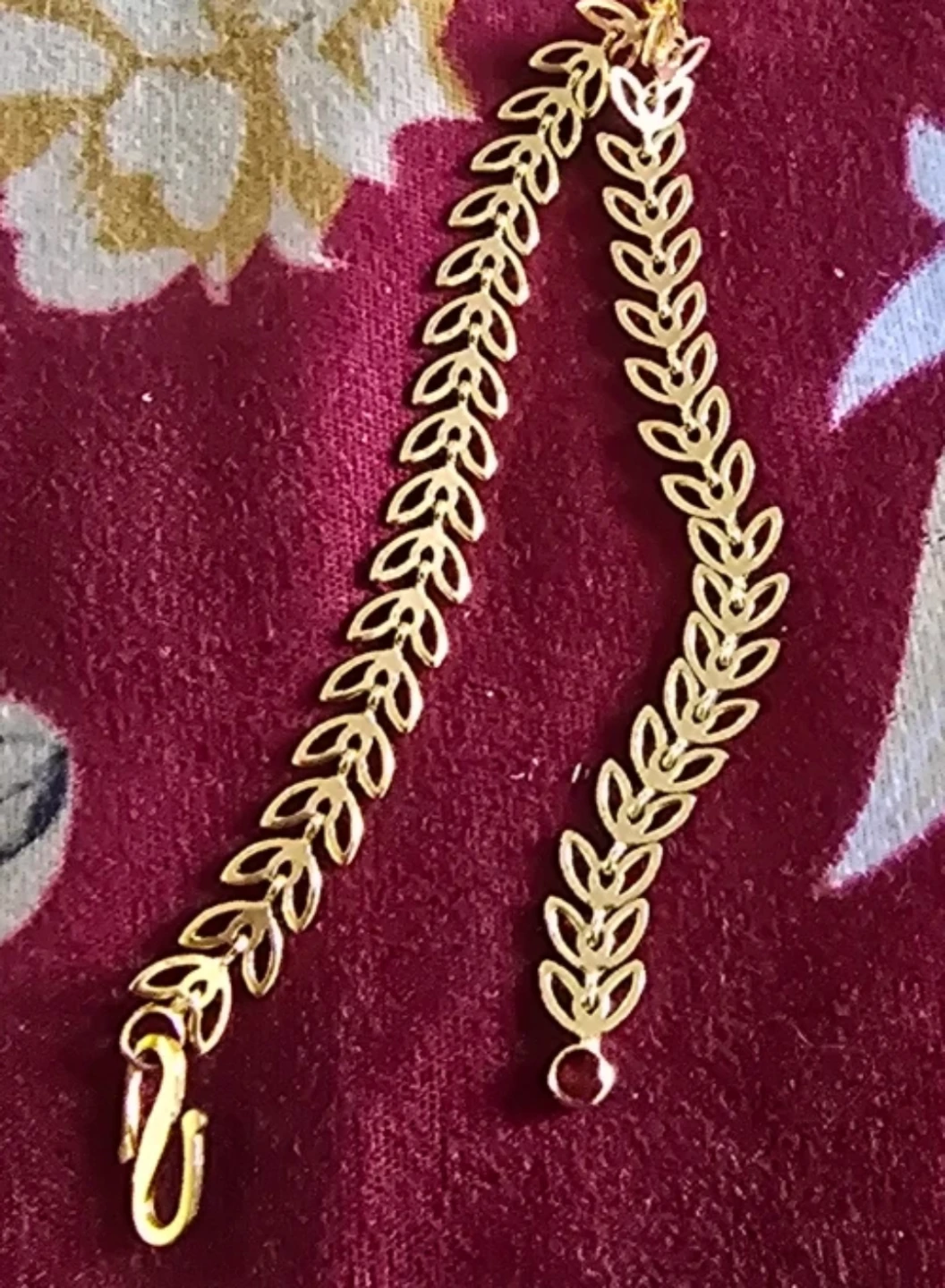 New Gold Tone Leaf Design Bracelet - photo 2