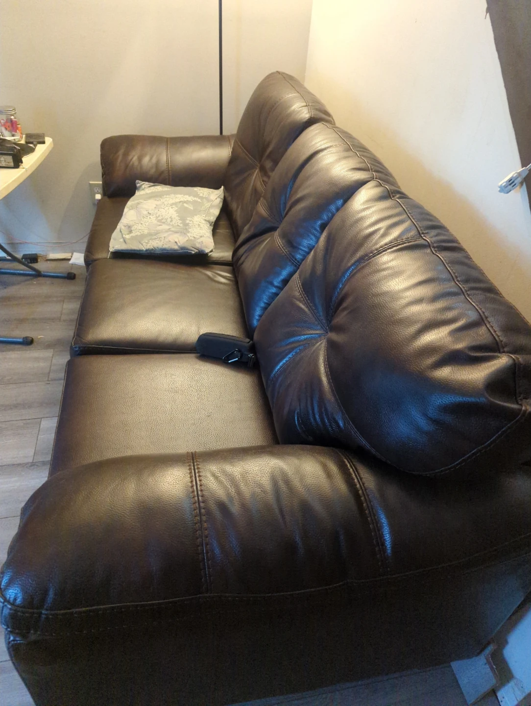 Couch for sale - photo 4