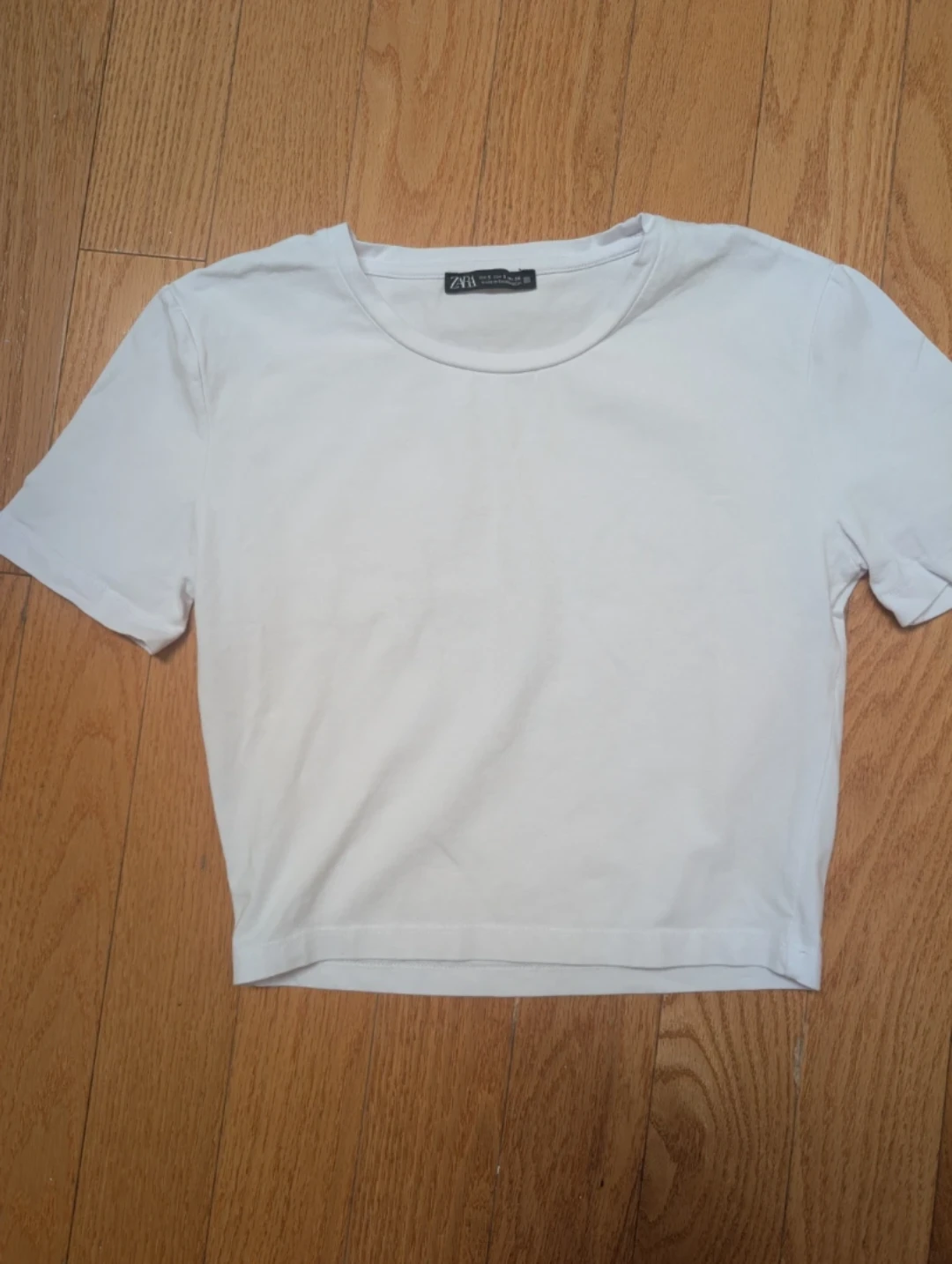 Zara White Cropped T-Shirt - Size S