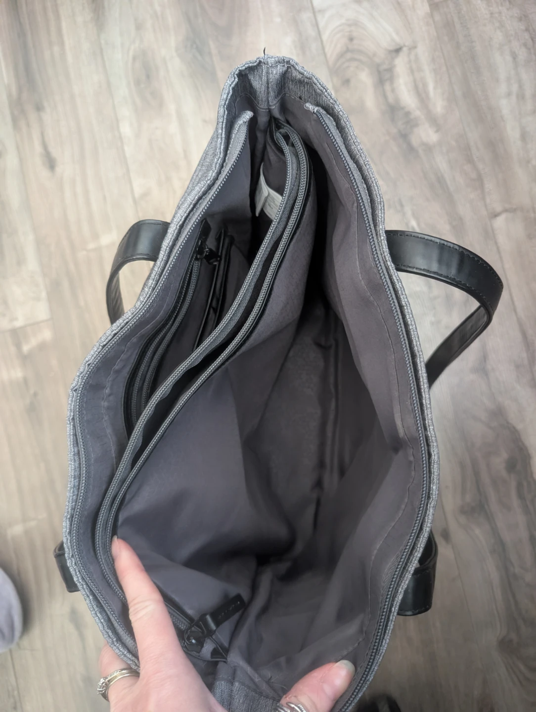 Targus Grey and Black Laptop Tote Bag - photo 4