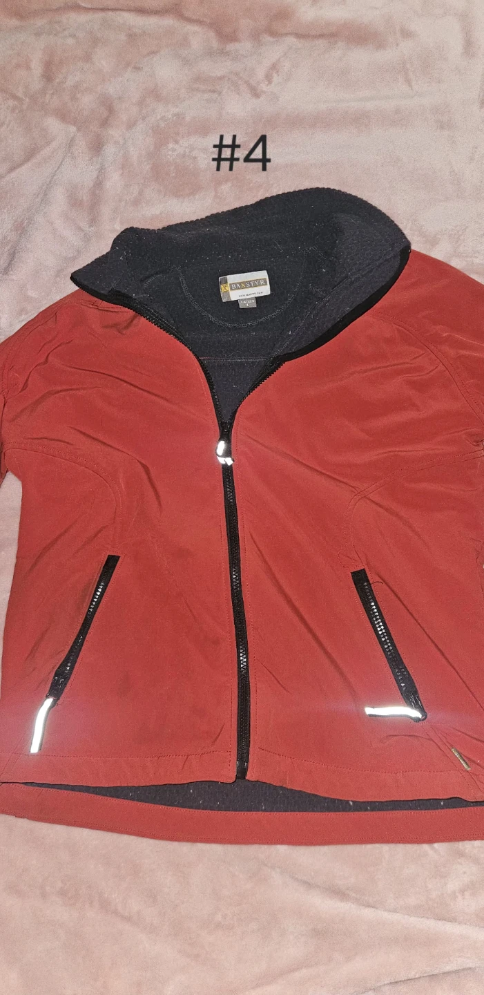Womens Zip + Button Ups - 5-10$ - photo 3