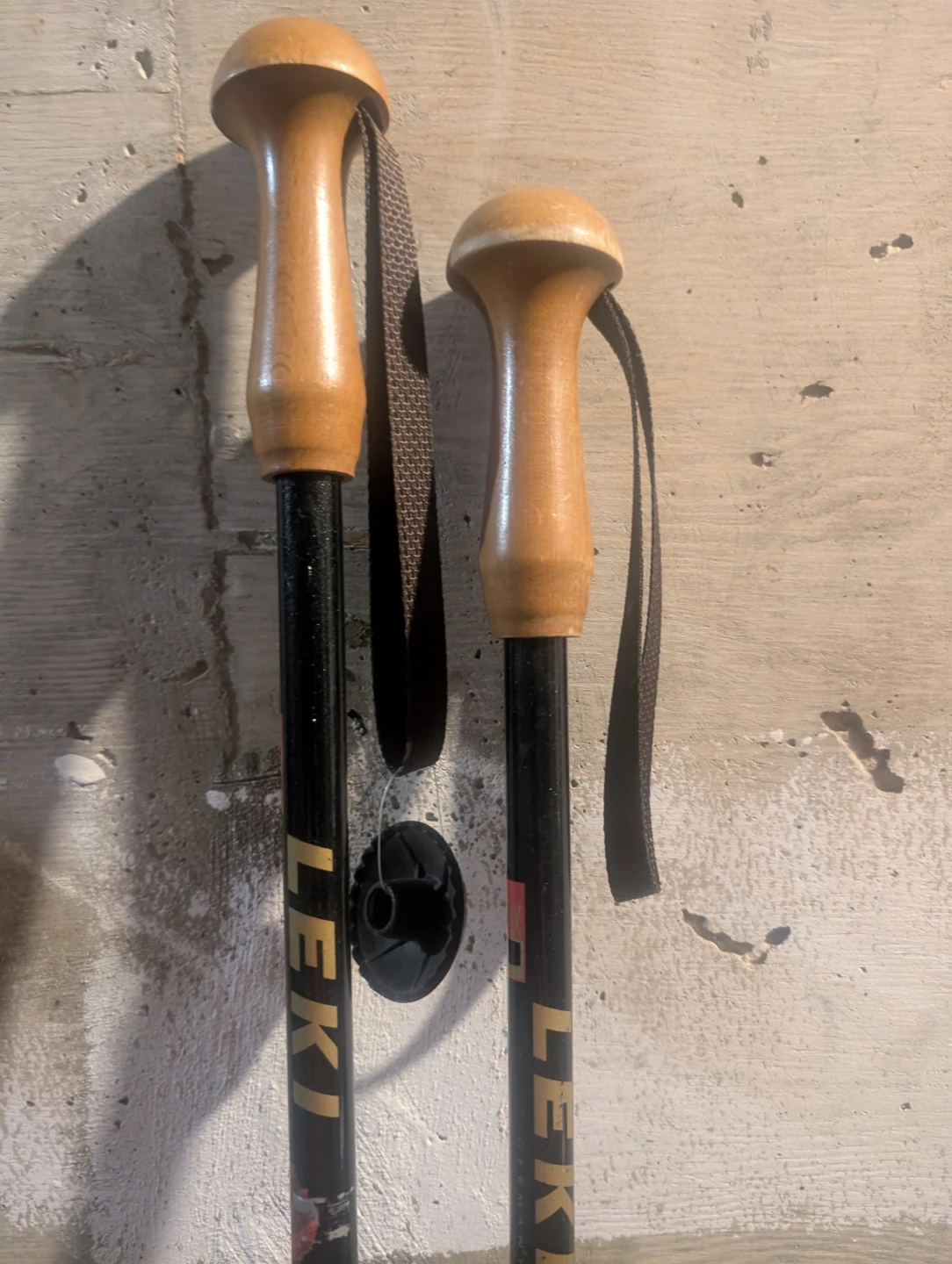 Leki Lightwalk Trekking Poles - photo 3