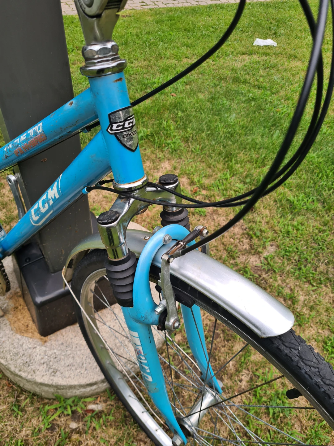 Blue CCM Hybrid Bike - photo 5
