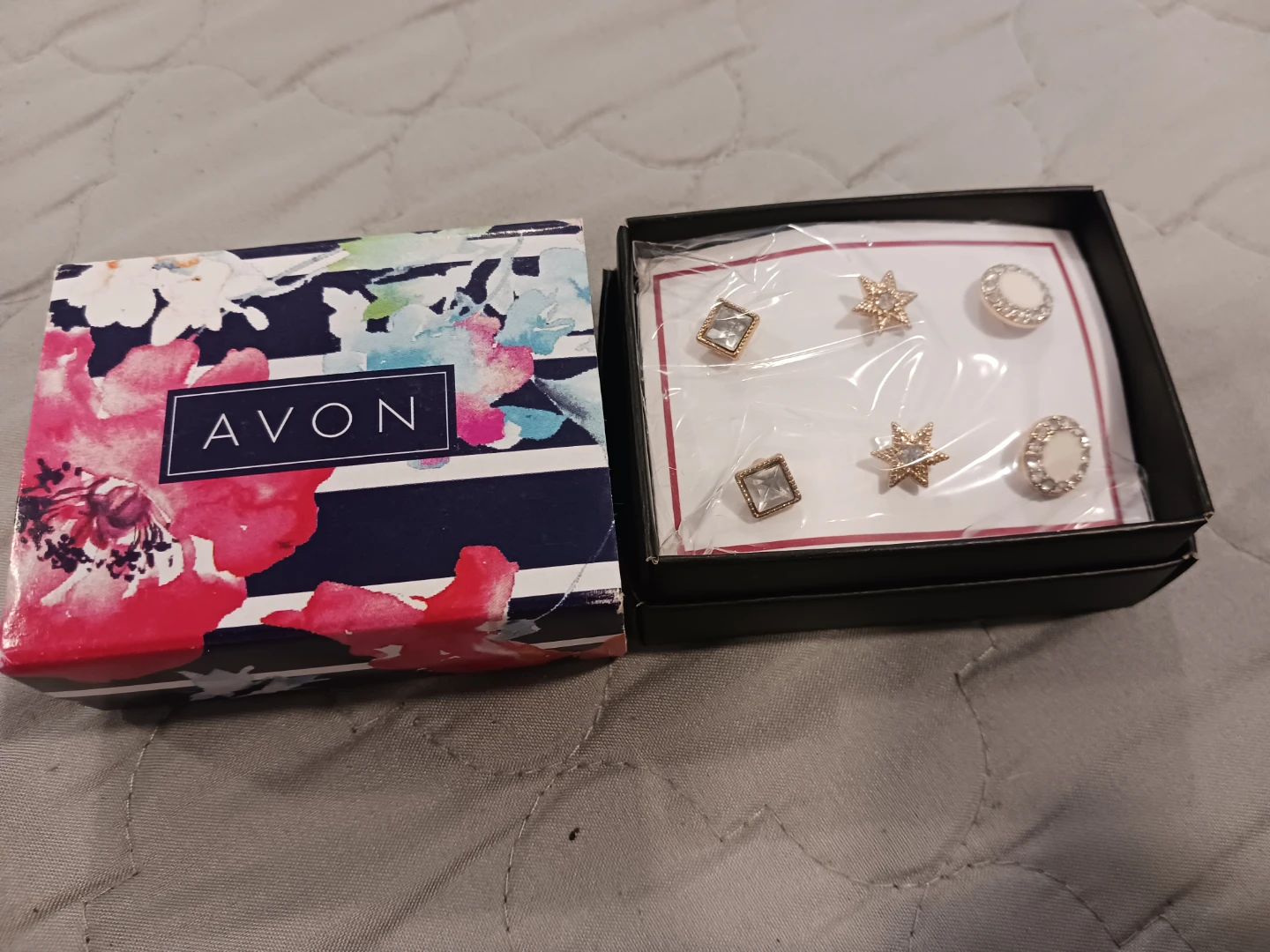 AVON Stud Earrings Set