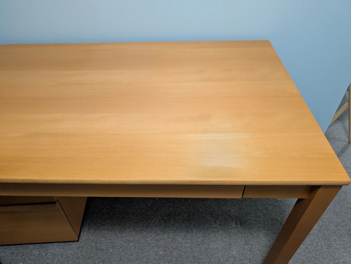 Excellent condition desk, filing cabinet and bookcase - photo 3