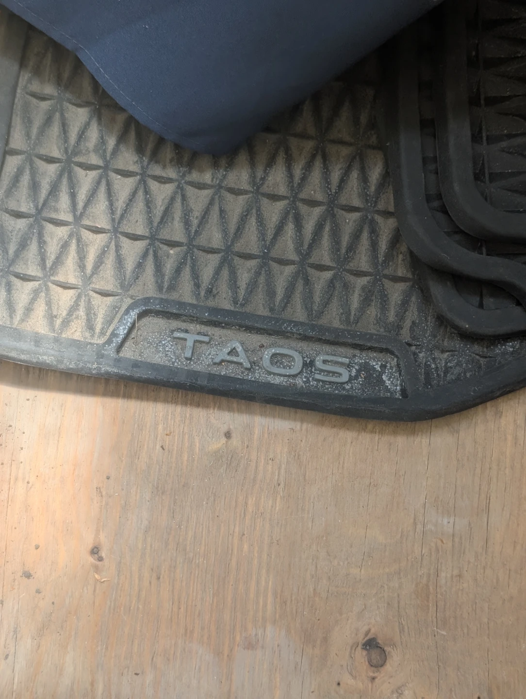 2022 VW TAOS Rubber Floor Mats - photo 2