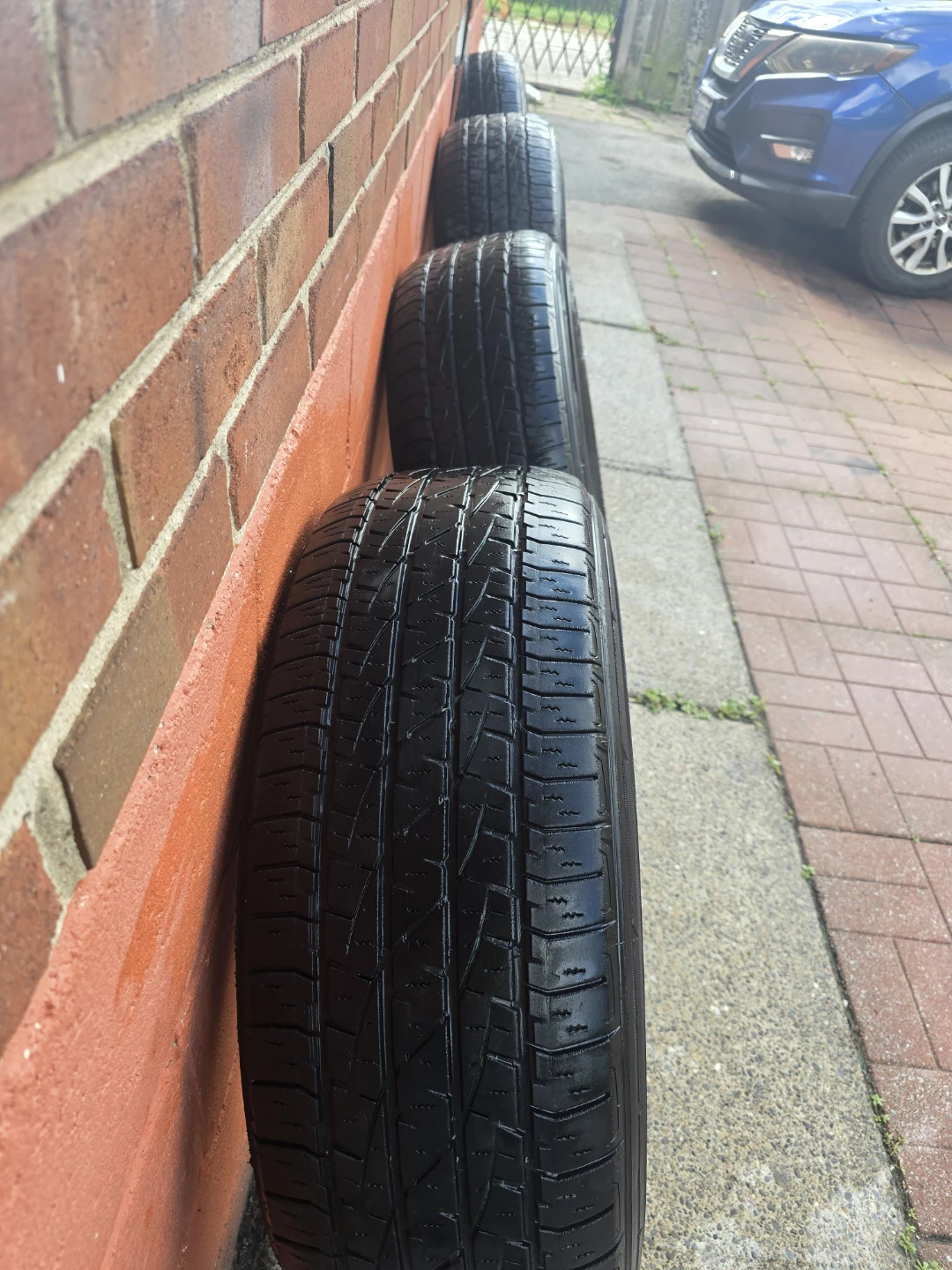 265-65-17 all season tire