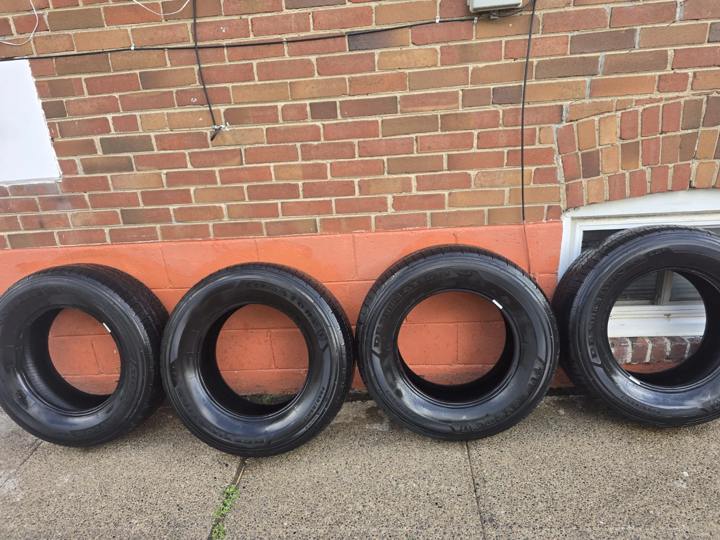 265-65-17 all season tire - photo 2