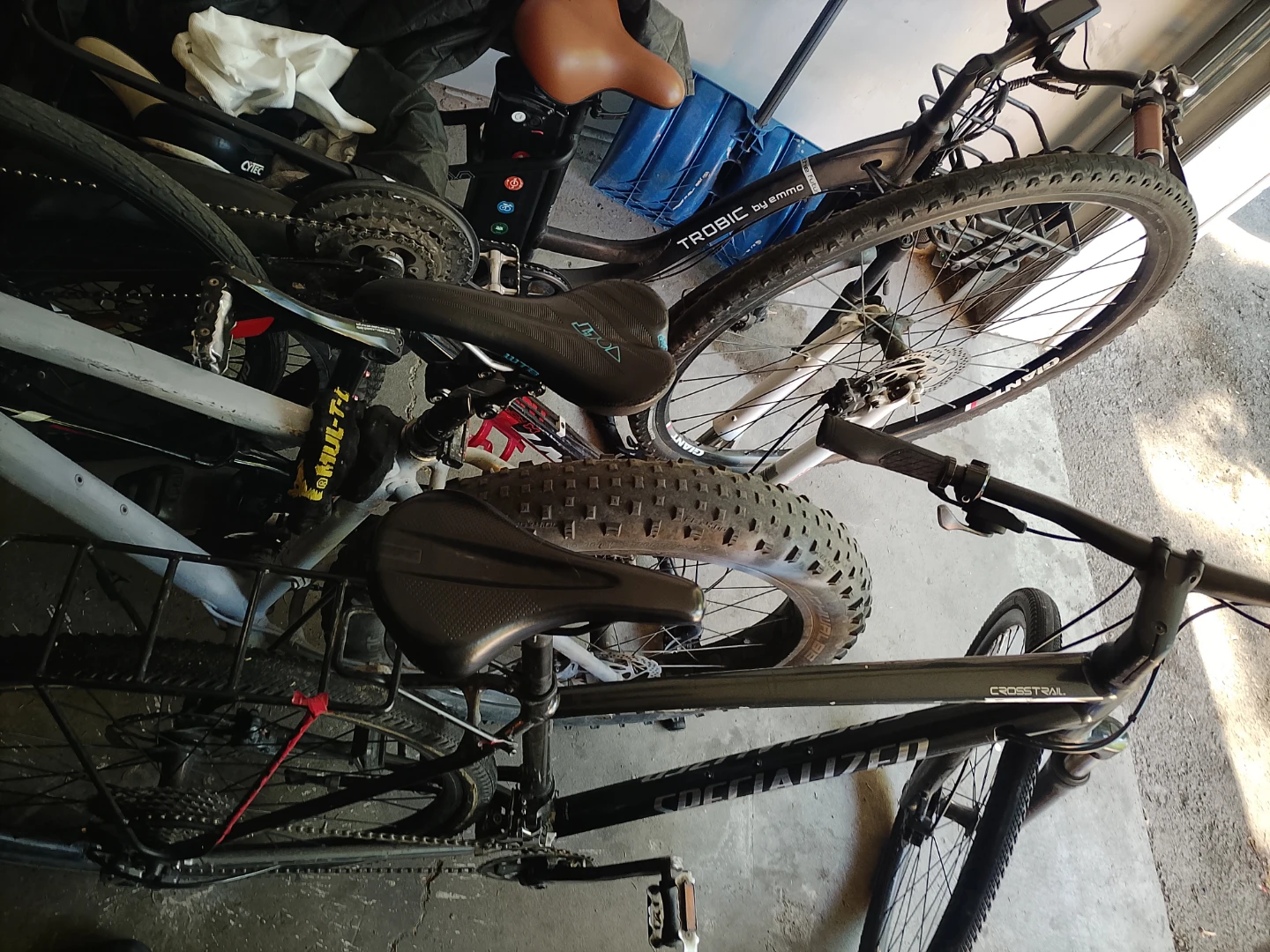 Specialized Crosstrail Mountain Bike - photo 3