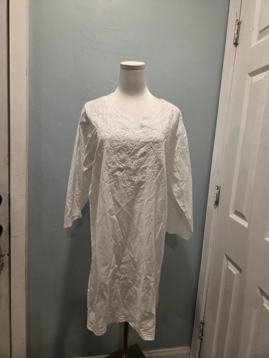 White Embroidered Tunic Dress Size Medium