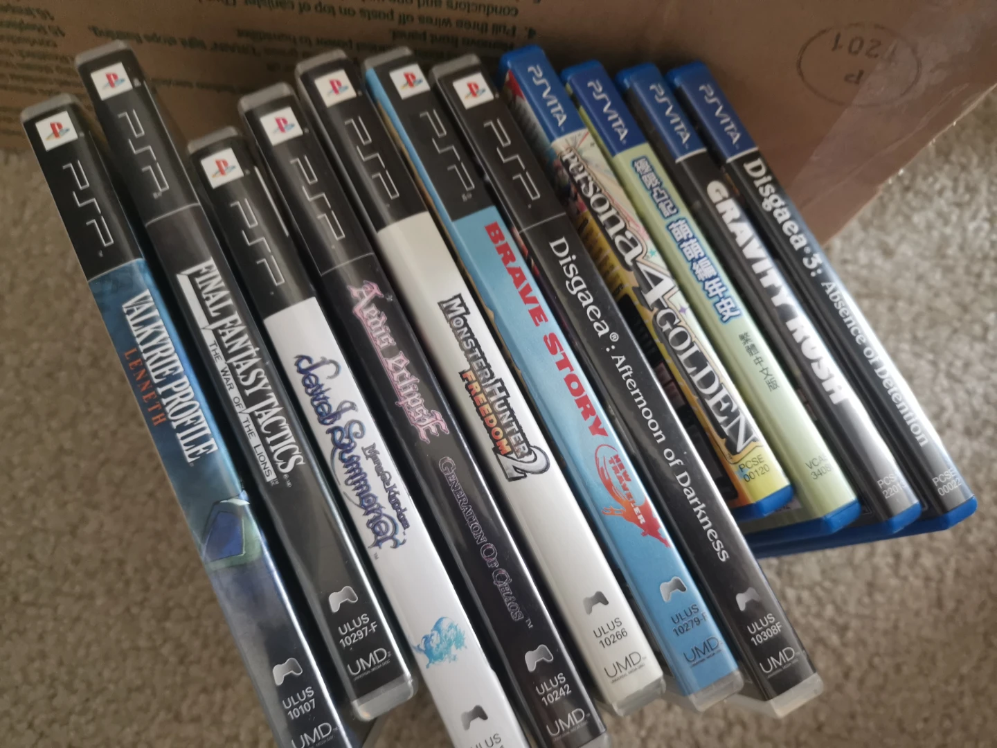 Sony PlayStation Vita Console and Games - photo 2