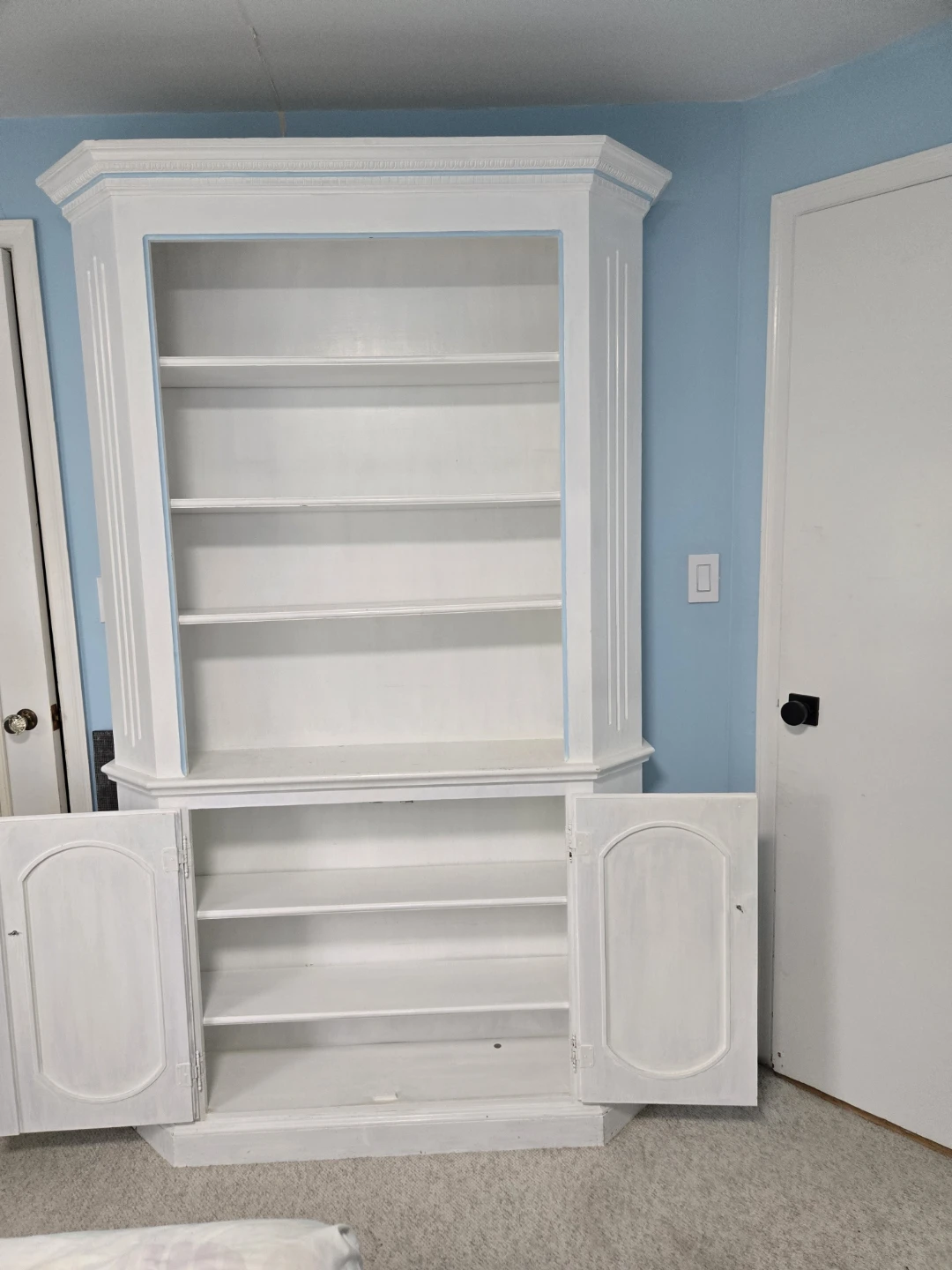 White Corner Bookshelf with Cabinet - photo 2