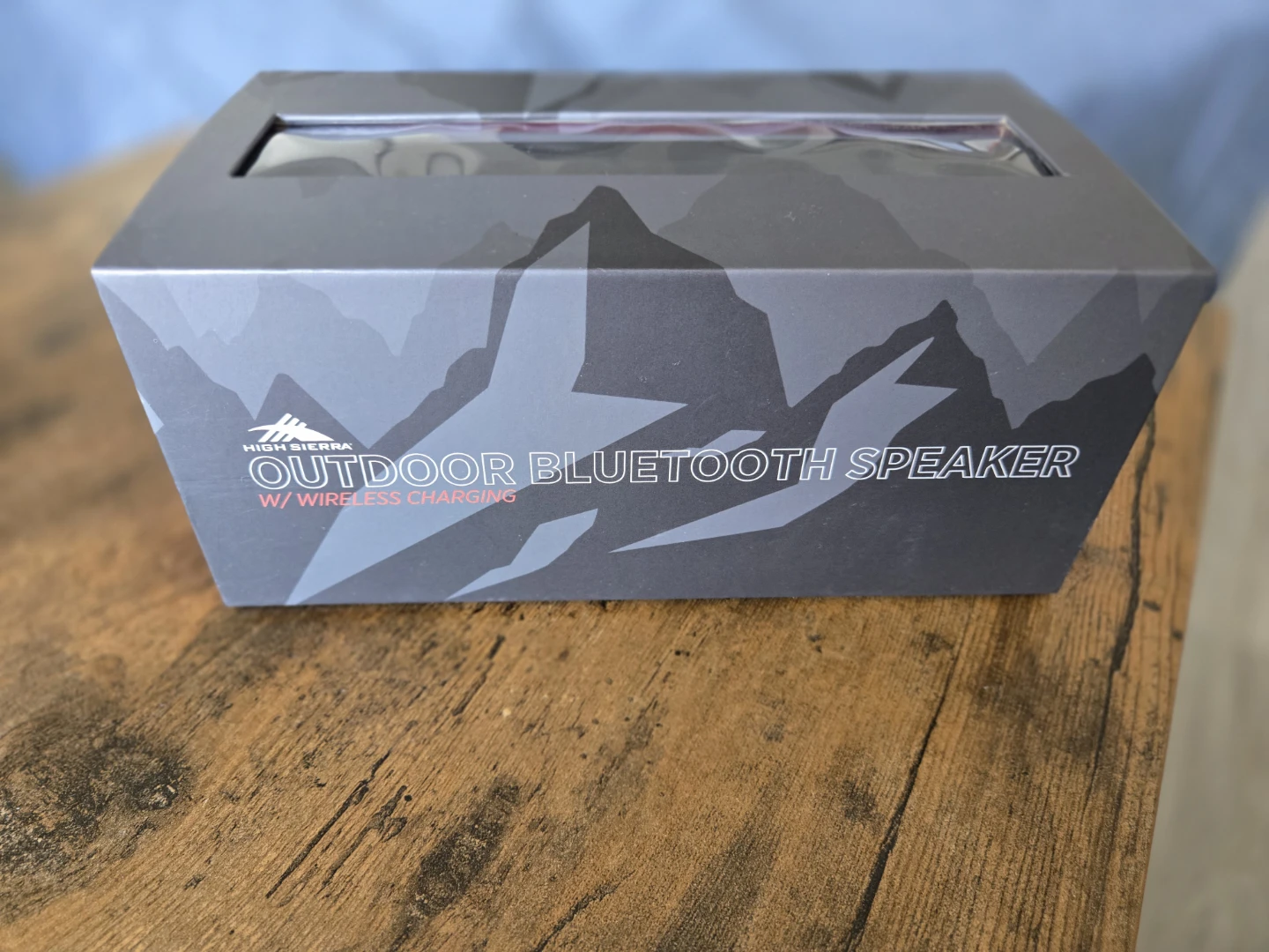 High Sierra Outdoor Bluetooth Speaker with Wireless Charging