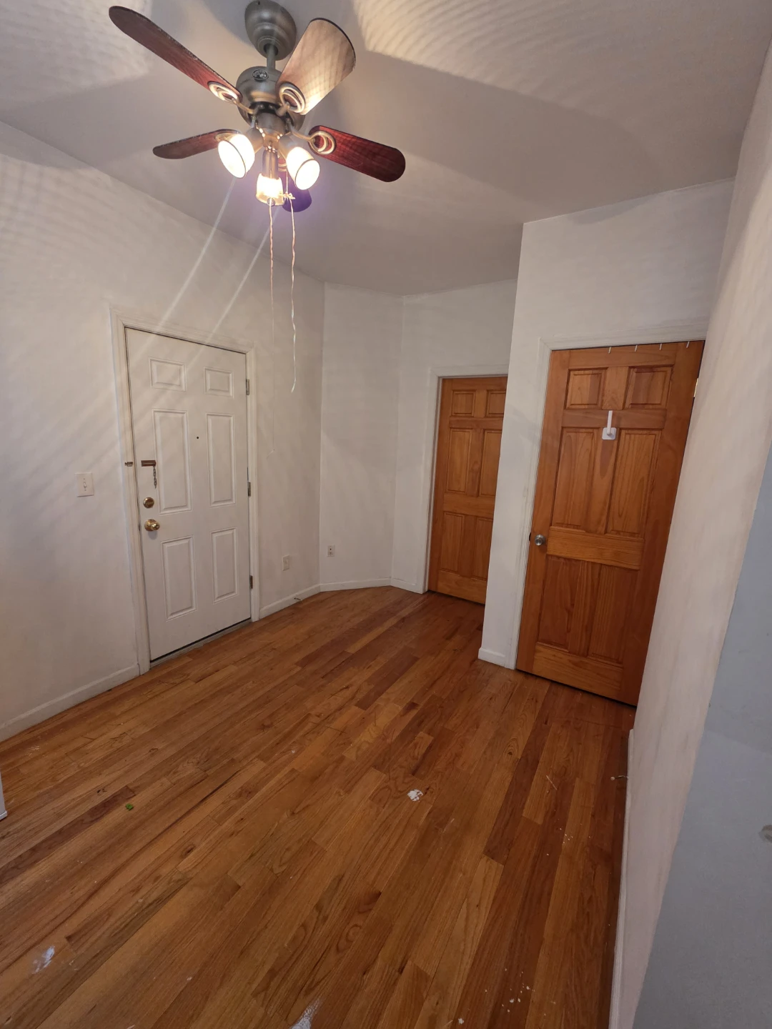 Room for rent/Cuarto de renta - photo 4