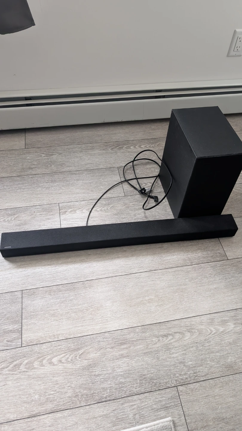 Samsung Soundbar and Subwoofer