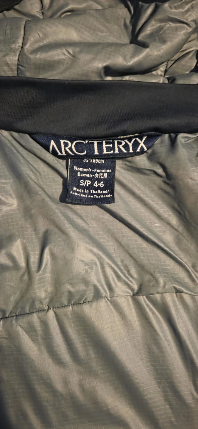 Arc'teryx Women's Hooded Jacket - Size S/P - photo 3