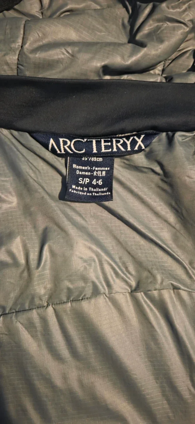 Arc'teryx Women's Hooded Jacket - Size S/P - photo 3